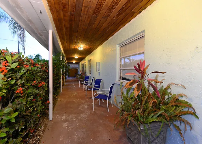 Siesta Key Palms Resort
