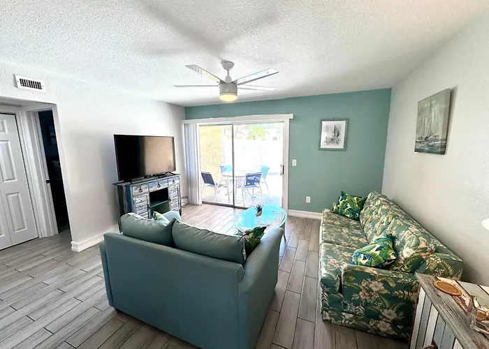 2Br/1Ba Vacation Rental - Sienna Park